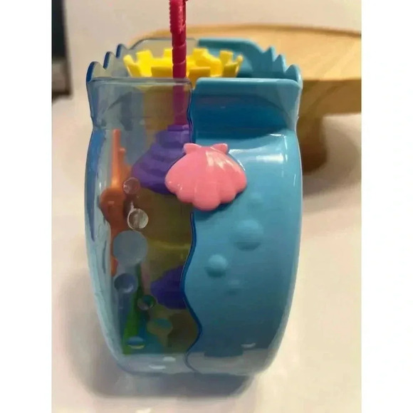 Polly Pocket Bubble Aquarium with Underwater Theme, Bubble-Making Feature - Picture 6 of 7